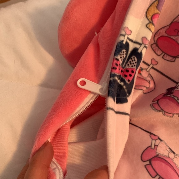 My Melody 45th Anniversary pillow case! - Picture 6 of 8